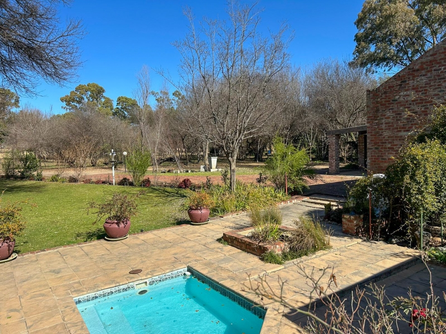 2 Bedroom Property for Sale in Potchefstroom Rural North West